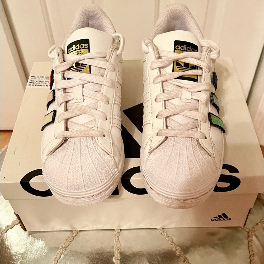 ADIDAS SUPERSTAR BIG GIRL SNEAKERS size 4 1/2 - Picture 5 of 8